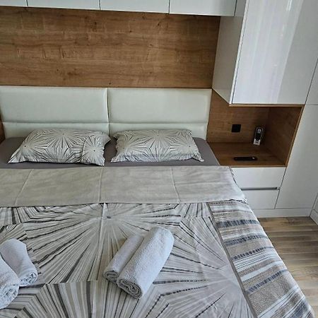 Ralux Apartman ติวัต ภายนอก รูปภาพ