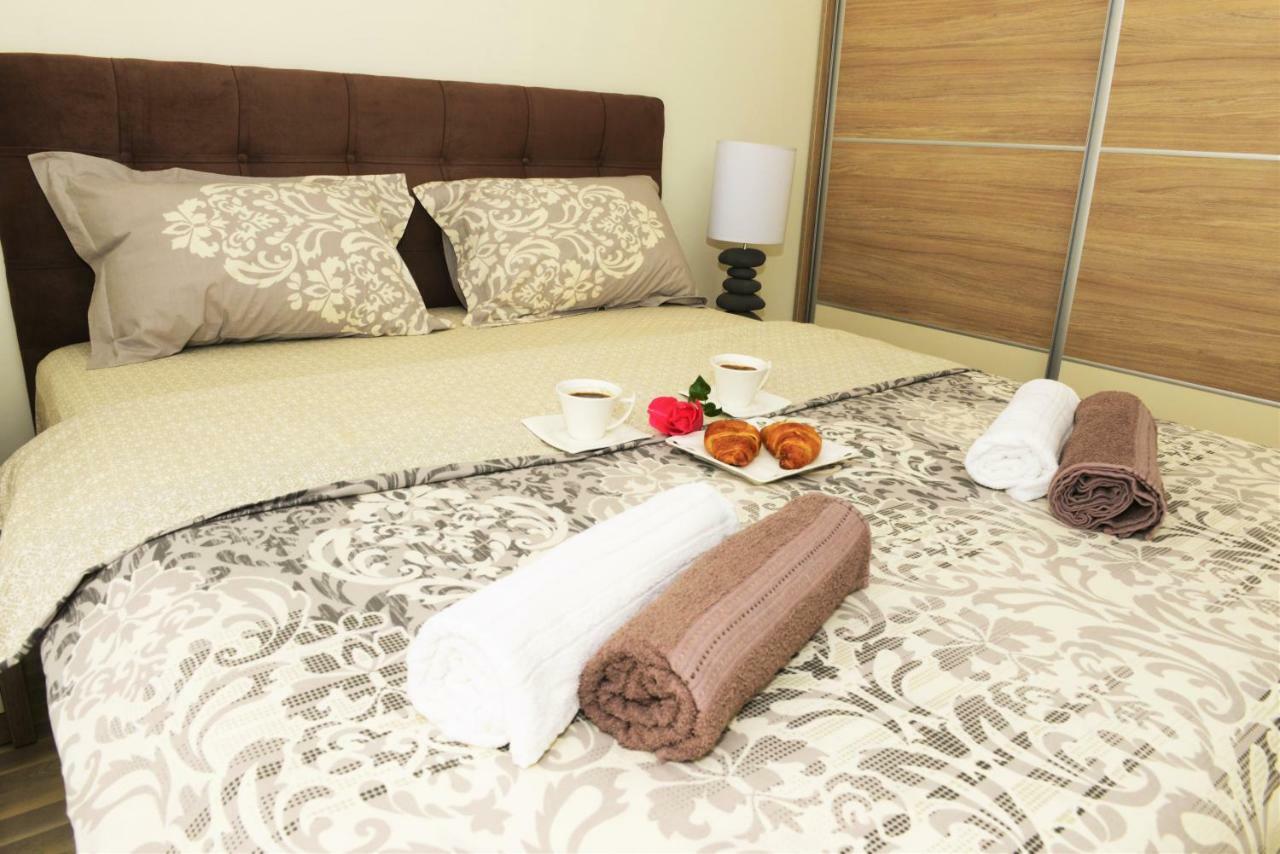 Ralux Apartman ติวัต ภายนอก รูปภาพ