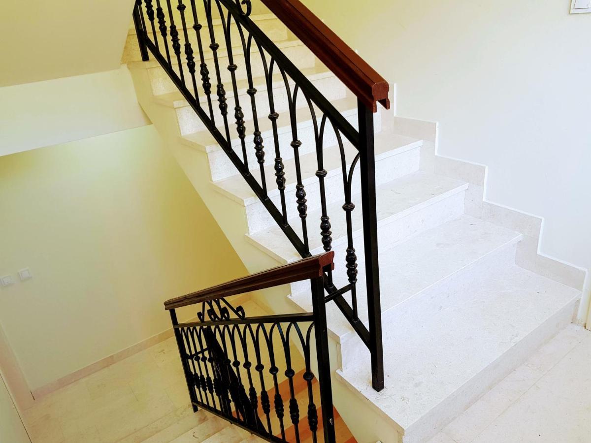 Ralux Apartman ติวัต ภายนอก รูปภาพ