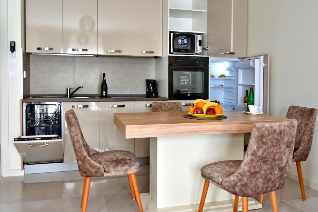 Ralux Apartman ติวัต ภายนอก รูปภาพ