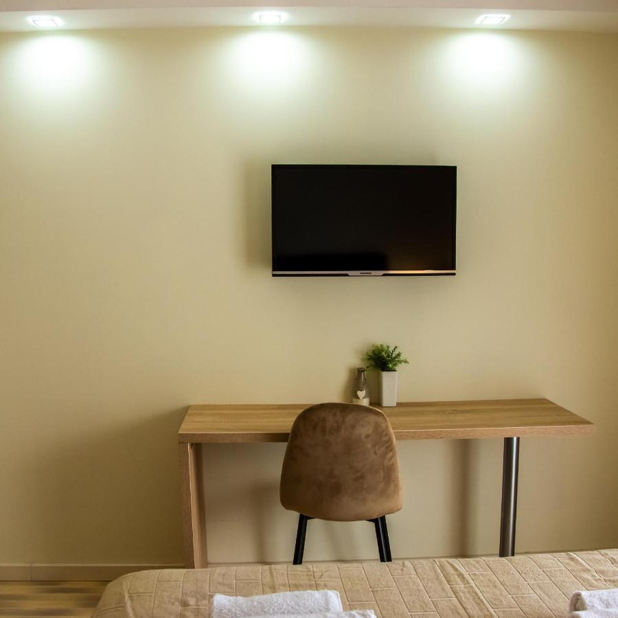 Ralux Apartman ติวัต ภายนอก รูปภาพ